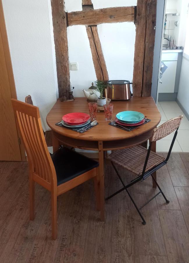 Fewo - Charmante 2 Zimmer Wohnung Mitten In 마르크도르프 외부 사진